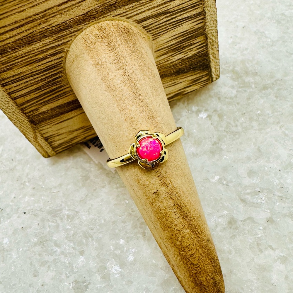 NEW! Kendra Scott Hot Pink Kyocera Opal Susie Gold Band Ring - Picture 2 of 16